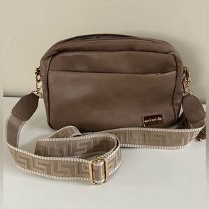 Modern+Chic Alice Crossbody Purse (Fawn)